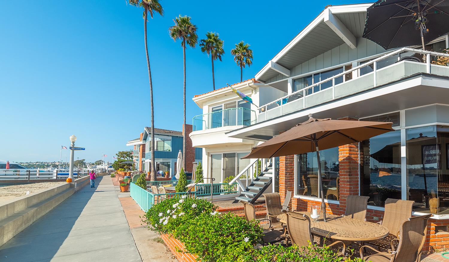 Find your Newport Beach Getaway