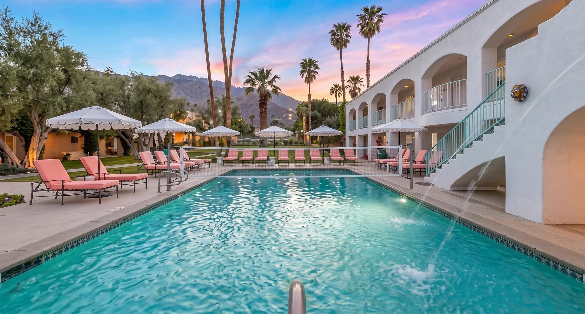 Find the perfect vacation rental in Palm Springs