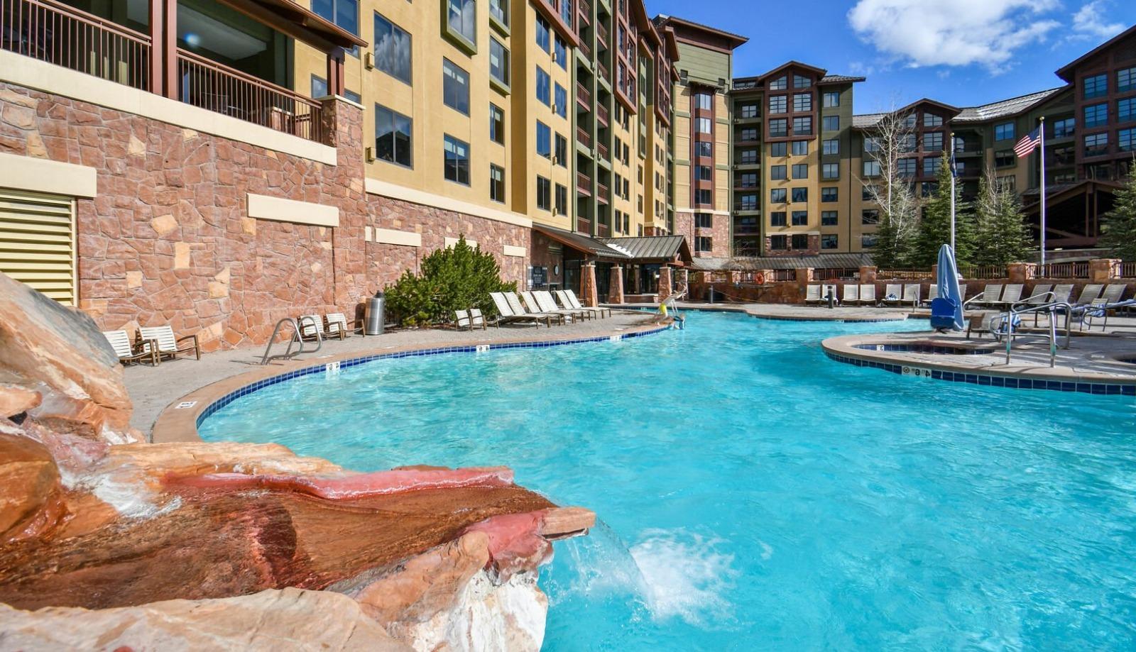 Vacation Rentals with Pools